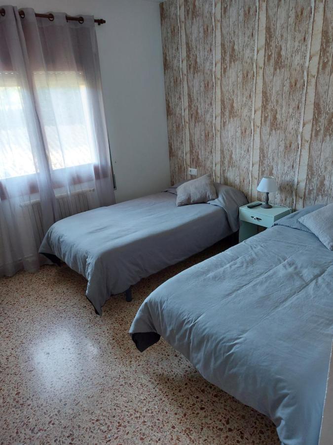 Hostal Braseria Tivissa Exterior photo