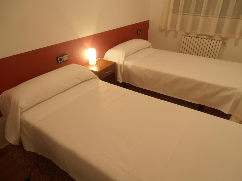Hostal Braseria Tivissa Room photo