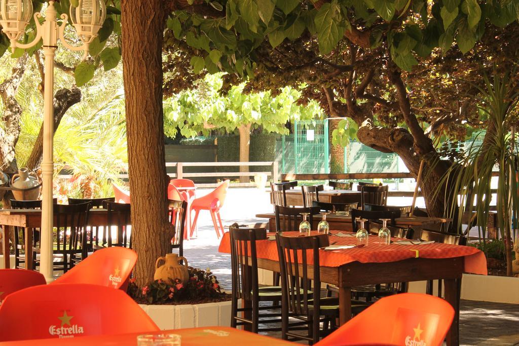 Hostal Braseria Tivissa Exterior photo